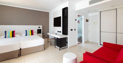 hotel room image