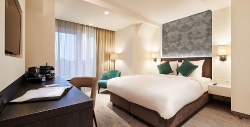 hotel room image