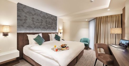 hotel room image