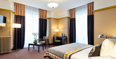 hotel room image