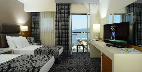 hotel room image