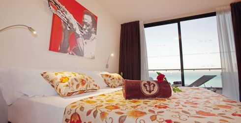 hotel room image