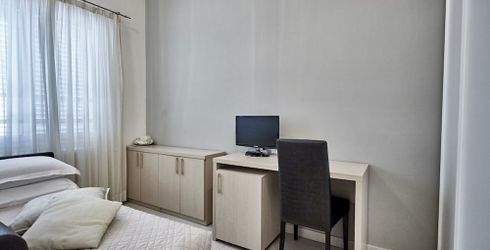 hotel room image