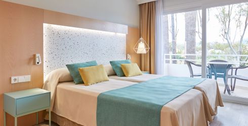 hotel room image