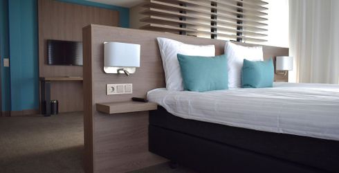 hotel room image