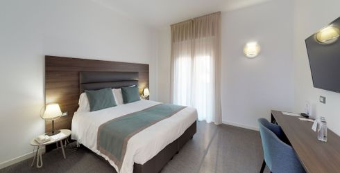 hotel room image