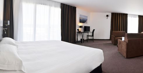 hotel room image