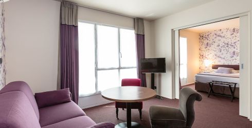 hotel room image
