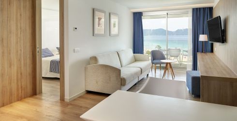 hotel room image