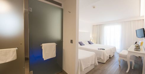 hotel room image