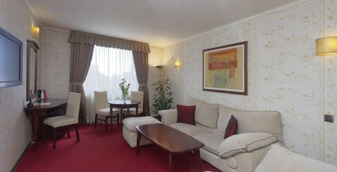 hotel room image