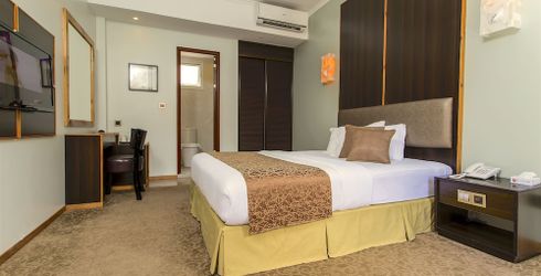 hotel room image