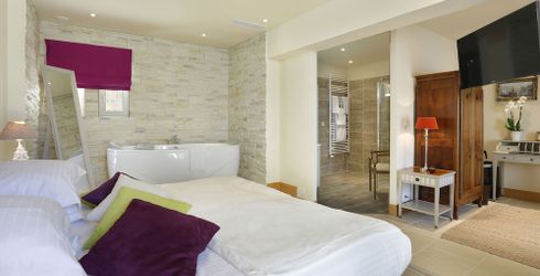 hotel room image
