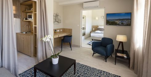 hotel room image