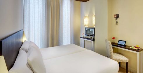 hotel room image