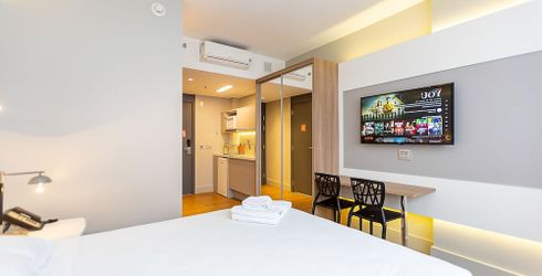 hotel room image