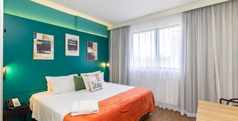 hotel room image