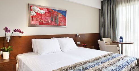 hotel room image