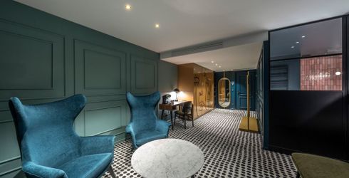 hotel room image