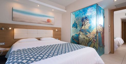 hotel room image