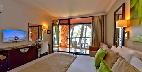 hotel room image