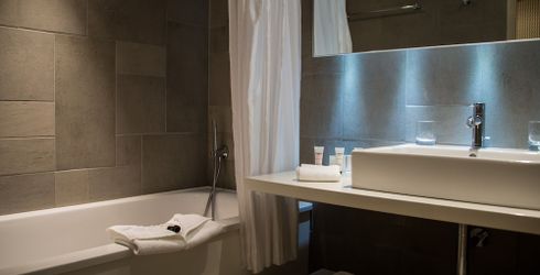 hotel room image