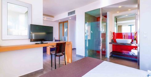 hotel room image