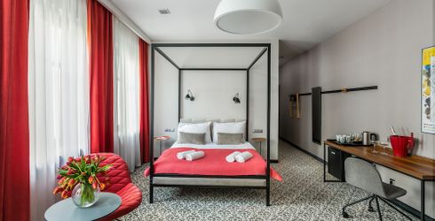 hotel room image