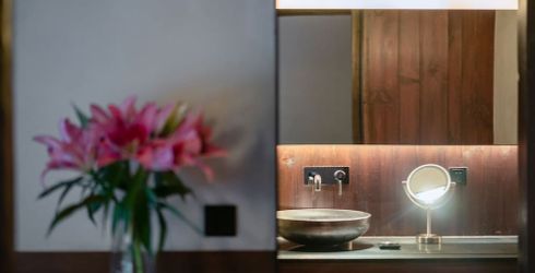 hotel room image