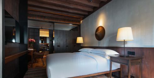 hotel room image