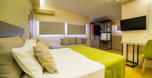 hotel room image
