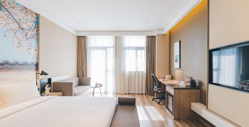 hotel room image