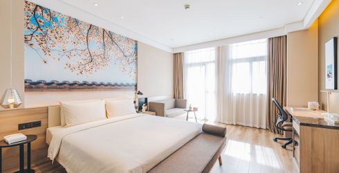 hotel room image