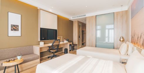 hotel room image