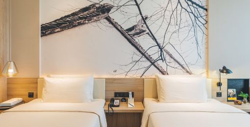 hotel room image