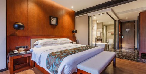 hotel room image