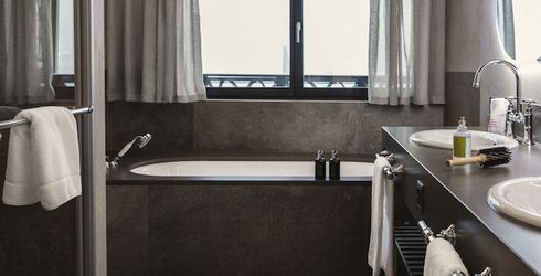 hotel room image