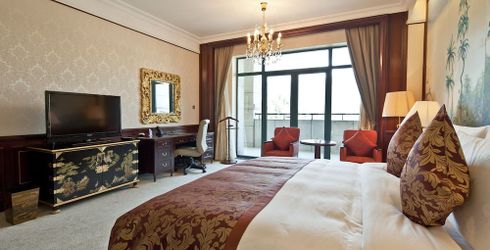 hotel room image