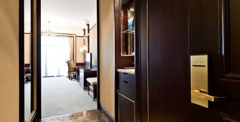 hotel room image