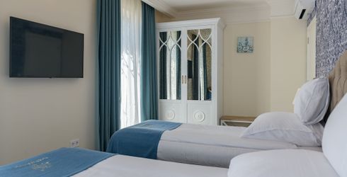 hotel room image