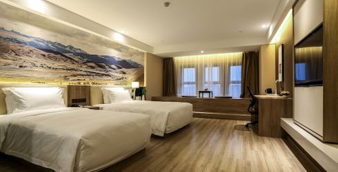hotel room image