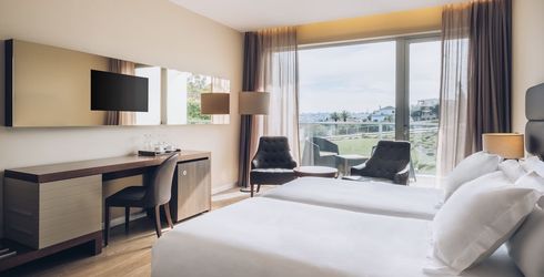 hotel room image