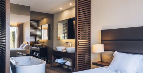 hotel room image