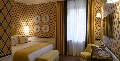 hotel room image