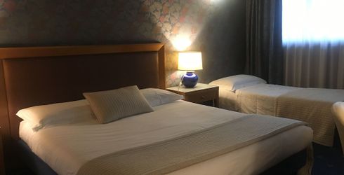hotel room image