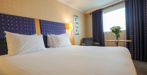 hotel room image