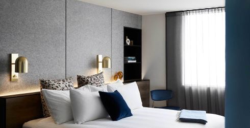 hotel room image