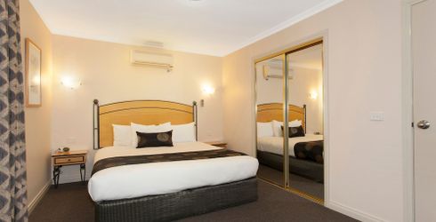 hotel room image