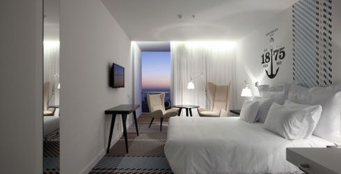 hotel room image