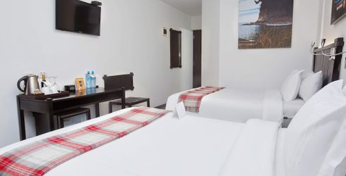hotel room image